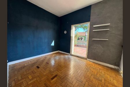 Casa à venda com 108m², 2 quartos e 2 vagas