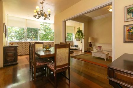 Apartamento à venda com 157m², 3 quartos e 1 vaga