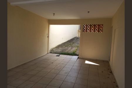 Casa à venda com 144m², 2 quartos e 2 vagas