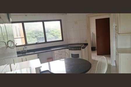 Apartamento à venda com 195m², 4 quartos e 3 vagas
