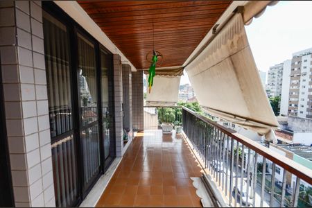Apartamento à venda com 119m², 3 quartos e 1 vaga Apartamento à venda com 119m², 3 quartos e 1 vagaVaranda da Sala