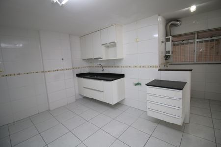 Apartamento à venda com 98m², 3 quartos e 2 vagasCozinha