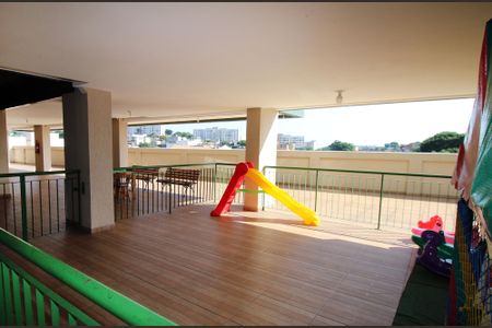 Apartamento à venda com 98m², 3 quartos e 2 vagasÁrea comum - Playground