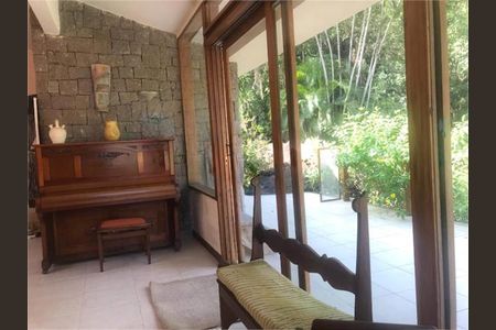 Casa à venda com 489m², 6 quartos e 4 vagas