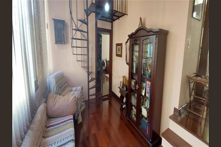 Casa à venda com 489m², 6 quartos e 4 vagas