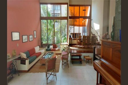 Casa à venda com 489m², 6 quartos e 4 vagas