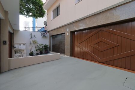Casa para alugar com 276m², 4 quartos e 6 vagasGaragem aberta