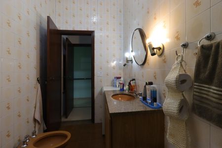 Casa para alugar com 276m², 4 quartos e 6 vagasBanheiro da Suíte 1