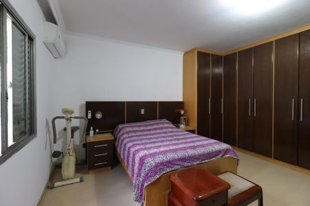 Casa para alugar com 276m², 4 quartos e 6 vagasSuíte 1