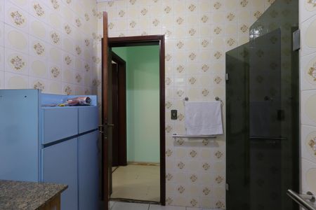 Casa para alugar com 276m², 4 quartos e 6 vagasBanheiro Social