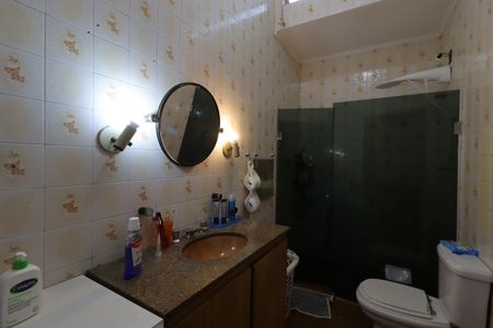 Casa para alugar com 276m², 4 quartos e 6 vagasBanheiro da Suíte 1