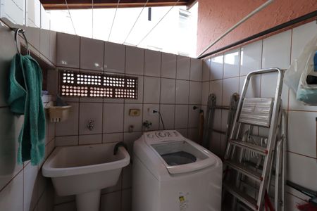 Casa para alugar com 276m², 4 quartos e 6 vagasÁrea de Serviço