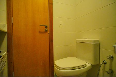 Apartamento à venda com 73m², 2 quartos e 2 vagasBanheiro da Suíte