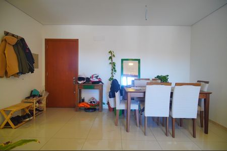 Apartamento à venda com 73m², 2 quartos e 2 vagasSala