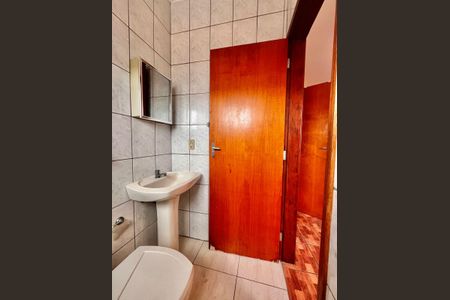 Casa à venda com 180m², 3 quartos e 2 vagas Casa à venda com 180m², 3 quartos e 2 vagasBanheiro da Suíte 1