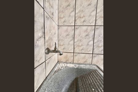 Casa à venda com 180m², 3 quartos e 2 vagas Casa à venda com 180m², 3 quartos e 2 vagasÁrea de Serviço