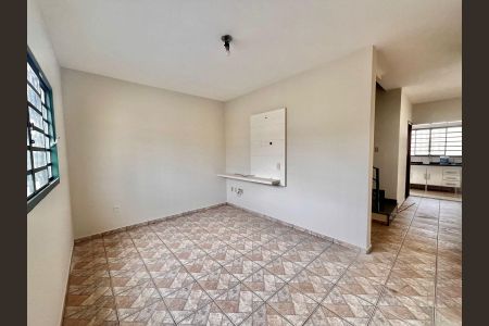 Casa à venda com 180m², 3 quartos e 2 vagas Casa à venda com 180m², 3 quartos e 2 vagasSala 2