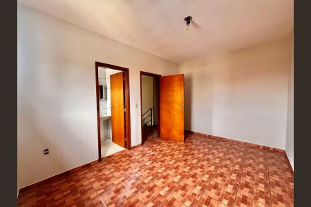 Casa à venda com 180m², 3 quartos e 2 vagas Casa à venda com 180m², 3 quartos e 2 vagasSuíte 1