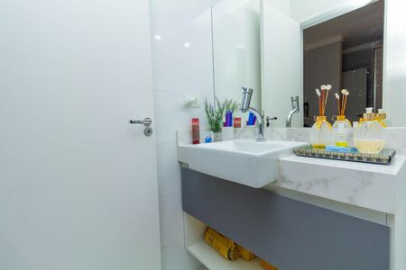 Casa à venda com 320m², 3 quartos e 4 vagas Casa à venda com 320m², 3 quartos e 4 vagasBanheiro da Suíte 1