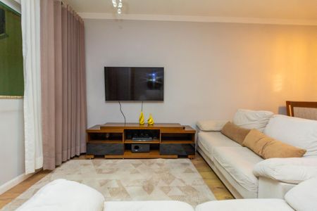 Casa à venda com 320m², 3 quartos e 4 vagas Casa à venda com 320m², 3 quartos e 4 vagasSala