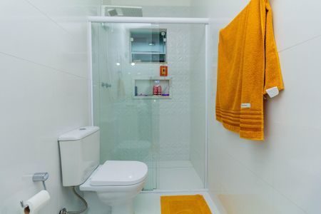 Casa à venda com 320m², 3 quartos e 4 vagas Casa à venda com 320m², 3 quartos e 4 vagasBanheiro da Suíte 1