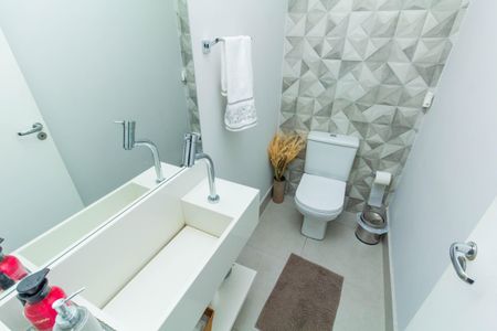 Casa à venda com 320m², 3 quartos e 4 vagas Casa à venda com 320m², 3 quartos e 4 vagasLavabo 1