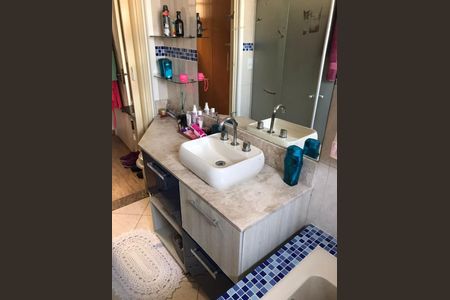 Casa à venda com 192m², 3 quartos e 2 vagas