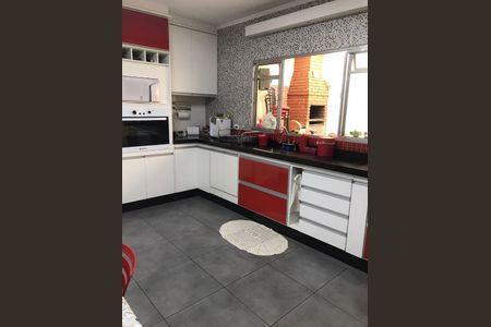 Casa à venda com 192m², 3 quartos e 2 vagas