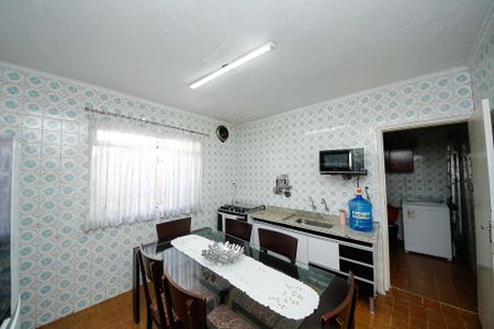 Casa à venda com 106m², 2 quartos e 2 vagas Casa à venda com 106m², 2 quartos e 2 vagasCozinha