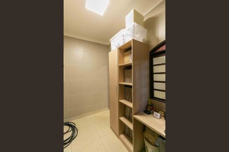 Casa à venda com 200m², 3 quartos e 3 vagasQuarto de Serviço