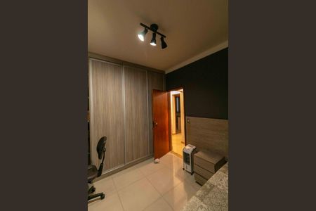 Casa à venda com 200m², 3 quartos e 3 vagasQuarto 2