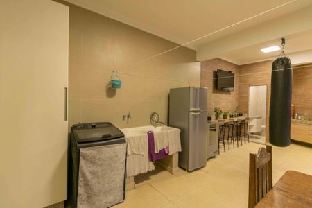 Casa à venda com 200m², 3 quartos e 3 vagasÁrea de Serviço