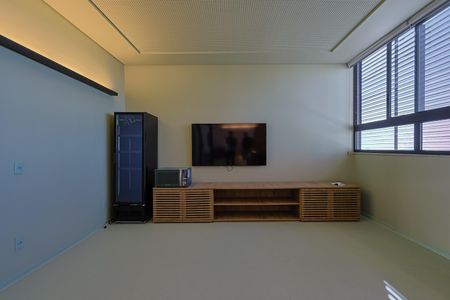 Apartamento à venda com 44m², 1 quarto e 1 vagaHome Cinema