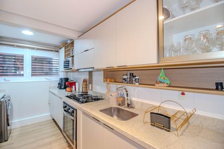Apartamento à venda com 100m², 2 quartos e 2 vagas Apartamento à venda com 100m², 2 quartos e 2 vagasCozinha e Área de Serviço