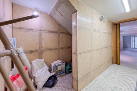 Casa à venda com 597m², 5 quartos e 8 vagas Casa à venda com 597m², 5 quartos e 8 vagasAdega / Depósito - Subsolo
