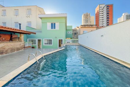 Casa à venda com 597m², 5 quartos e 8 vagas Casa à venda com 597m², 5 quartos e 8 vagasPiscina - Área de Lazer