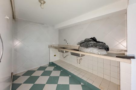 Casa à venda com 597m², 5 quartos e 8 vagas Casa à venda com 597m², 5 quartos e 8 vagasCopa Salão de Festas - Subsolo
