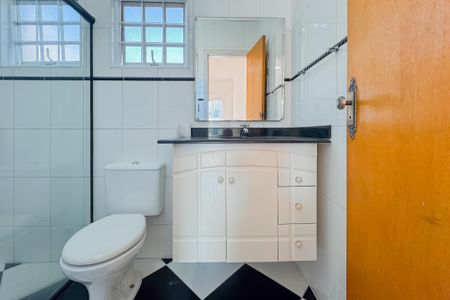 Casa à venda com 597m², 5 quartos e 8 vagas Casa à venda com 597m², 5 quartos e 8 vagasBanheiro da Suíte 1
