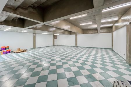 Casa à venda com 597m², 5 quartos e 8 vagas Casa à venda com 597m², 5 quartos e 8 vagasEspaço Salão de festas