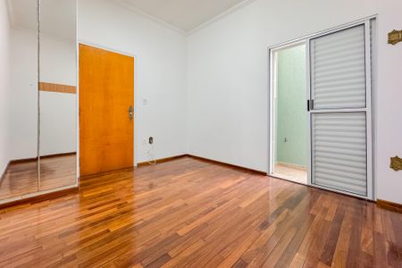 Casa à venda com 597m², 5 quartos e 8 vagas Casa à venda com 597m², 5 quartos e 8 vagasSuíte 3