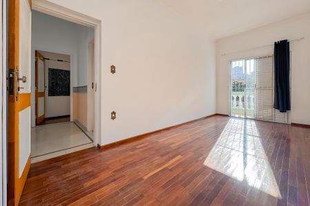 Casa à venda com 597m², 5 quartos e 8 vagas Casa à venda com 597m², 5 quartos e 8 vagasSuíte 1