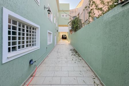 Casa à venda com 597m², 5 quartos e 8 vagas Casa à venda com 597m², 5 quartos e 8 vagasGaragem