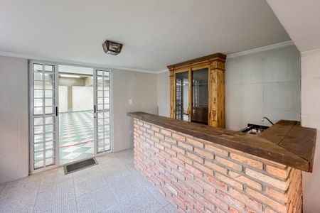 Casa à venda com 597m², 5 quartos e 8 vagas Casa à venda com 597m², 5 quartos e 8 vagasEspaço Salão de festas