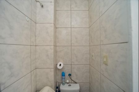 Apartamento à venda com 70m², 2 quartos e 2 vagas Apartamento à venda com 70m², 2 quartos e 2 vagasBanheiro de serviço