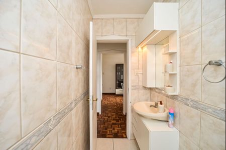 Apartamento à venda com 70m², 2 quartos e 2 vagas Apartamento à venda com 70m², 2 quartos e 2 vagasBanheiro