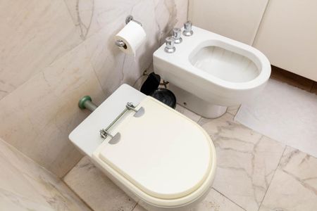 Apartamento à venda com 400m², 4 quartos e 4 vagas Apartamento à venda com 400m², 4 quartos e 4 vagasBanheiro da Suíte 4