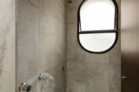 Apartamento à venda com 400m², 4 quartos e 4 vagas Apartamento à venda com 400m², 4 quartos e 4 vagasBanheiro da Suíte 1