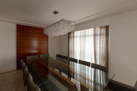 Apartamento à venda com 400m², 4 quartos e 4 vagas Apartamento à venda com 400m², 4 quartos e 4 vagasSala de Jantar