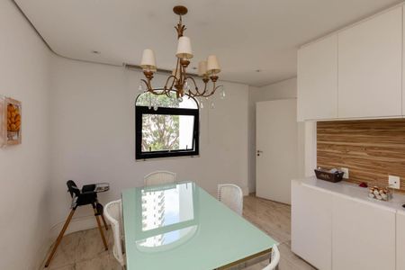 Apartamento à venda com 400m², 4 quartos e 4 vagas Apartamento à venda com 400m², 4 quartos e 4 vagasCopa
