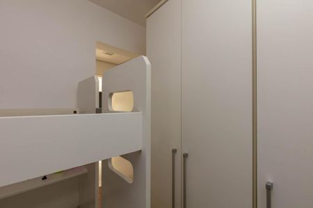 Apartamento à venda com 400m², 4 quartos e 4 vagas Apartamento à venda com 400m², 4 quartos e 4 vagasQuarto de Serviço 2